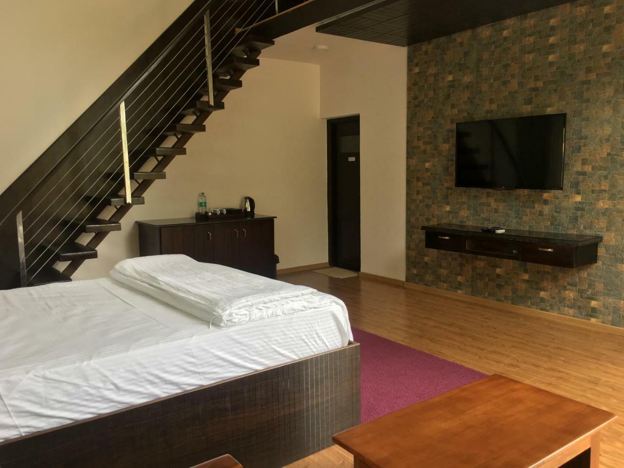 Silvertip Cafe & Homestay Kotagiri Eksteriør bilde
